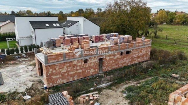 Eladó téglalakás, Ráckevén 63.5 M Ft, 3 szobás