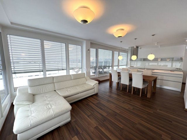 Kiadó téglalakás, albérlet, Győrött 500 E Ft / hó, 4 szobás