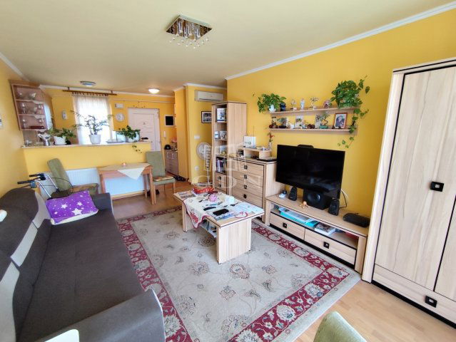 Eladó téglalakás, Kiskunfélegyházán 39.9 M Ft, 2 szobás