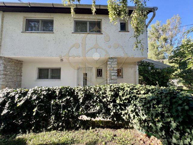 Eladó családi ház, Balatonbogláron 84.99 M Ft, 3+3 szobás