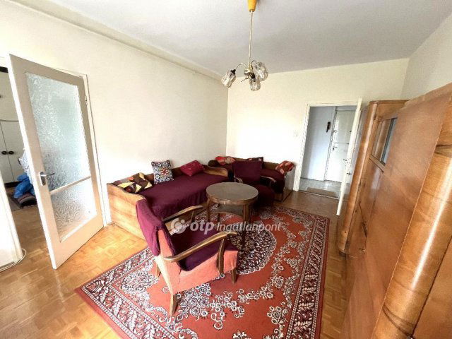 Eladó panellakás, Salgótarjánban 22 M Ft, 2 szobás