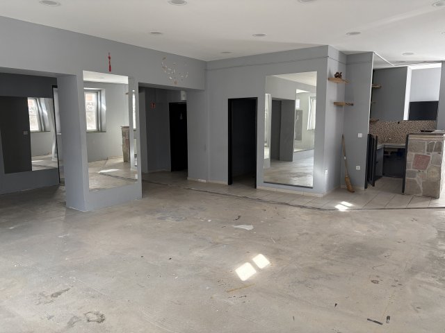 Eladó üzlethelyiség, Várpalotán 165 M Ft / költözzbe.hu