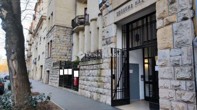 Eladó üzlethelyiség, Budapesten, VI. kerületben 190 M Ft