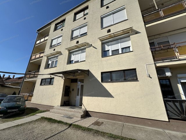 Kiadó téglalakás, albérlet, Jászberényben 150 E Ft / hó