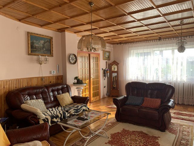 Eladó családi ház, Kisbéren 139.5 M Ft, 4 szobás