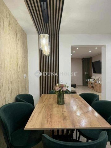 Eladó családi ház, Halásztelken 140 M Ft, 8 szobás