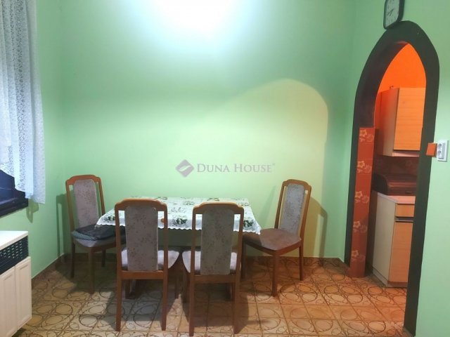 Eladó családi ház, Izsákon 33.5 M Ft, 3 szobás