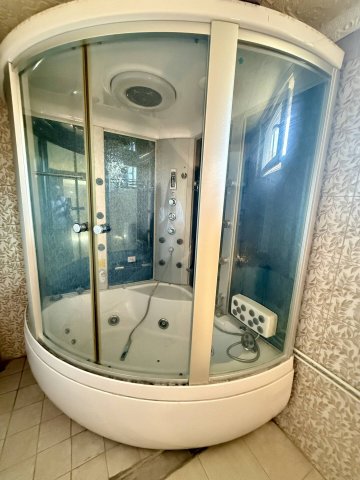 Eladó családi ház, Jászkisérén 16.5 M Ft, 5 szobás