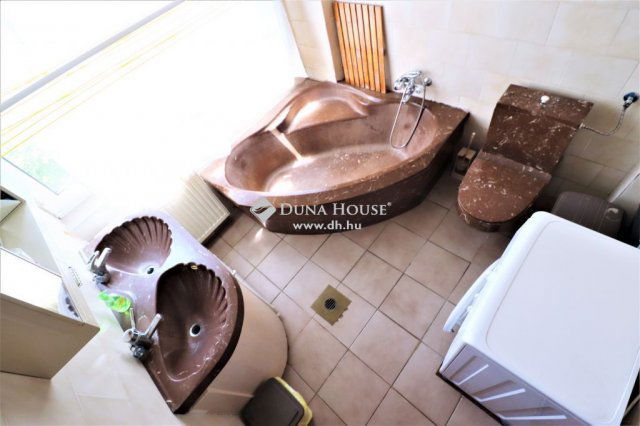 Eladó családi ház, Budapesten, II. kerületben 419 M Ft, 6 szobás