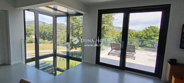 Eladó családi ház, Törökbálinton 398 M Ft, 5 szobás