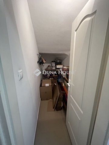 Eladó családi ház, Budapesten, XVI. kerületben 220 M Ft