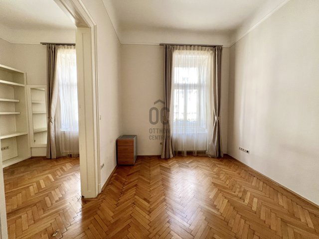 Kiadó téglalakás, albérlet, Budapesten, V. kerületben, 3 szobás