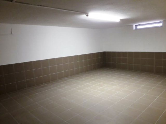 Kiadó üzlethelyiség, Dabason 150 E Ft / hó