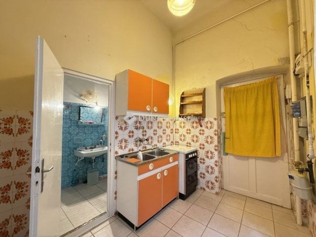 Eladó téglalakás, Budapesten, VI. kerületben 59.9 M Ft, 2 szobás