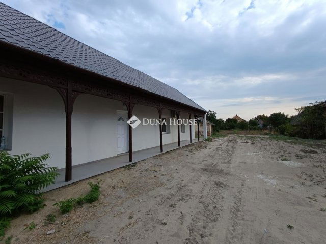 Eladó családi ház, Tápiószentmártonon 34.9 M Ft, 3 szobás