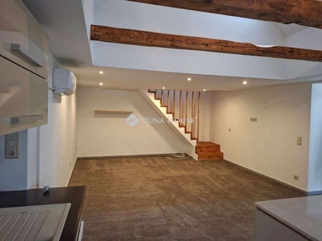 Eladó nyaraló, Kulcson 29.9 M Ft, 1 szobás / költözzbe.hu