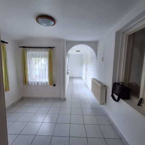 Eladó családi ház, Tabon 46 M Ft, 10 szobás