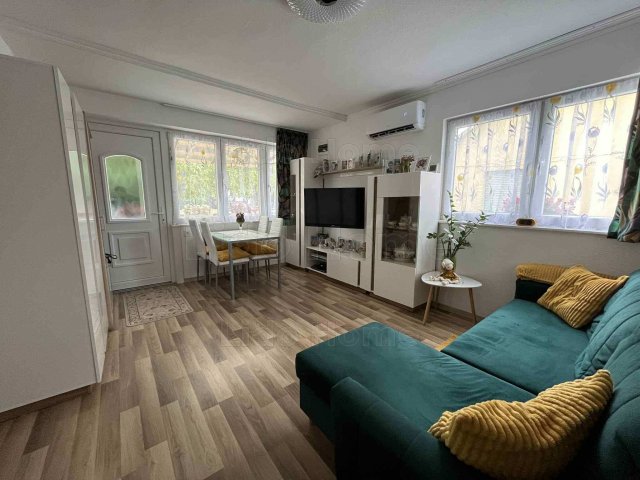 Eladó ikerház, Balatonbogláron 77.9 M Ft, 1+2 szobás