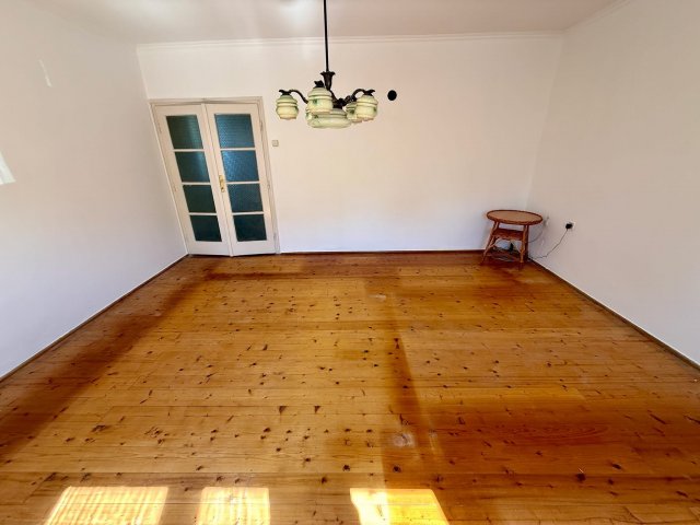 Eladó családi ház, Móron 52.4 M Ft, 2 szobás