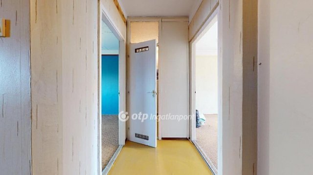 Eladó panellakás, Kazincbarcikán 26.5 M Ft, 2 szobás