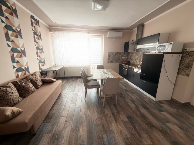 Kiadó téglalakás, albérlet, Pakson 170 E Ft / hó, 2 szobás