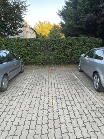 Kiadó garázs, Szegeden, Csaplár Benedek utcában 18 E Ft / hó
