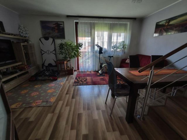 Eladó téglalakás, Sopronban 79.9 M Ft, 5 szobás