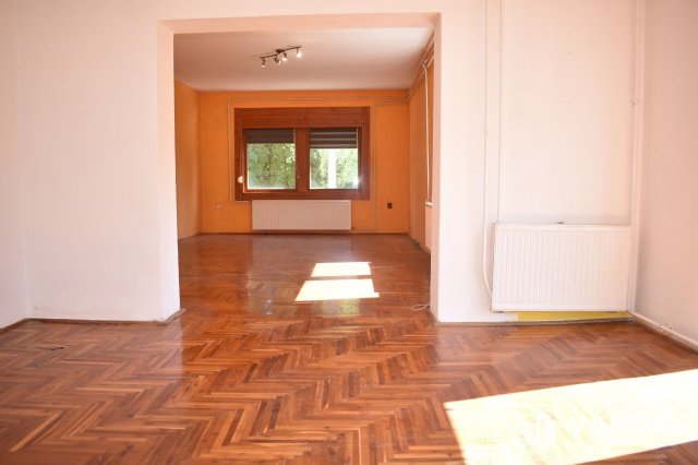 Eladó családi ház, Gyulán 44.9 M Ft, 5 szobás