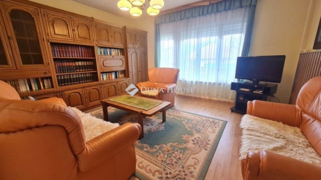 Eladó családi ház, Teskándon 69.5 M Ft, 5 szobás