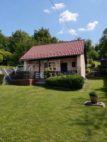 Eladó családi ház, Tamásiban 28.9 M Ft, 2+1 szobás