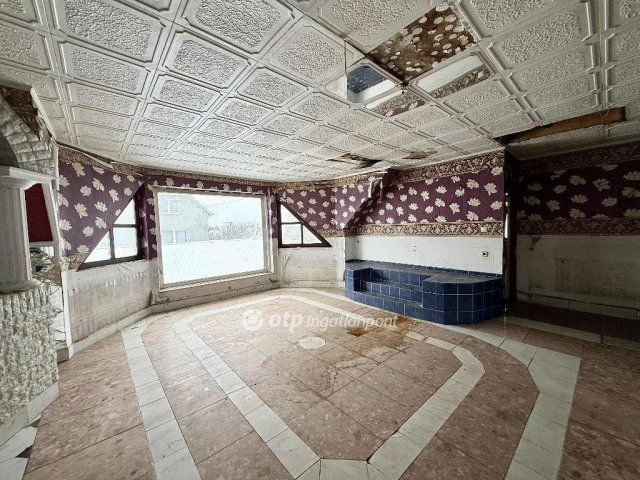 Eladó családi ház, Szigethalmon 54.9 M Ft, 5+5 szobás