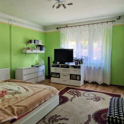 Eladó családi ház, Erdőkertesen 98 M Ft, 7 szobás