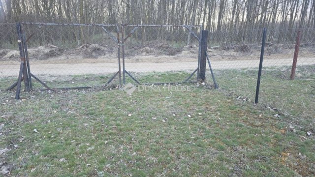 Eladó telek, Csemőn 8.5 M Ft / költözzbe.hu
