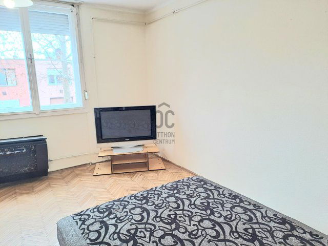 Eladó téglalakás, Kecskeméten 35.9 M Ft, 1 szobás