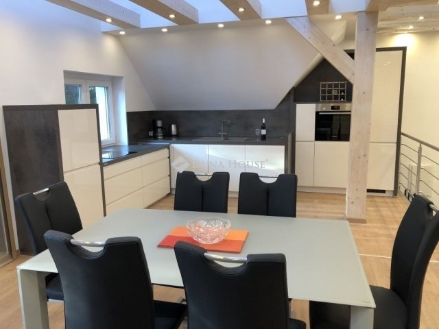 Eladó családi ház, Budapesten, II. kerületben 321.75 M Ft