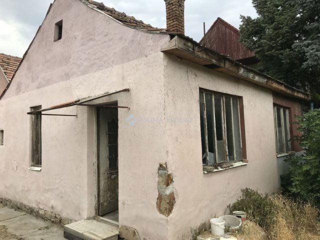 Eladó ikerház, Székesfehérvárott 44.9 M Ft, 1+1 szobás