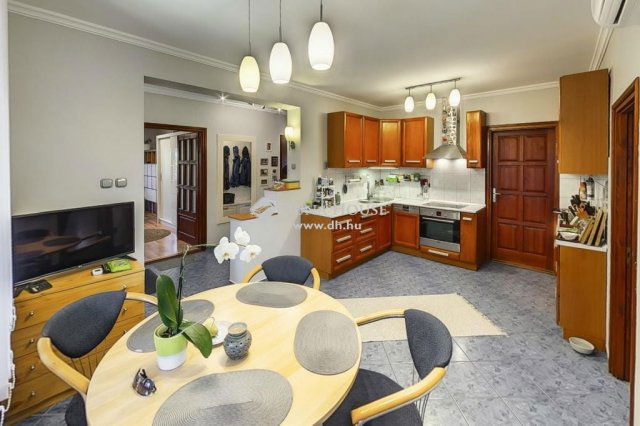 Eladó családi ház, Lajosmizsén 125 M Ft, 3 szobás