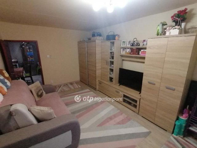 Eladó panellakás, Debrecenben 58.9 M Ft, 2 szobás