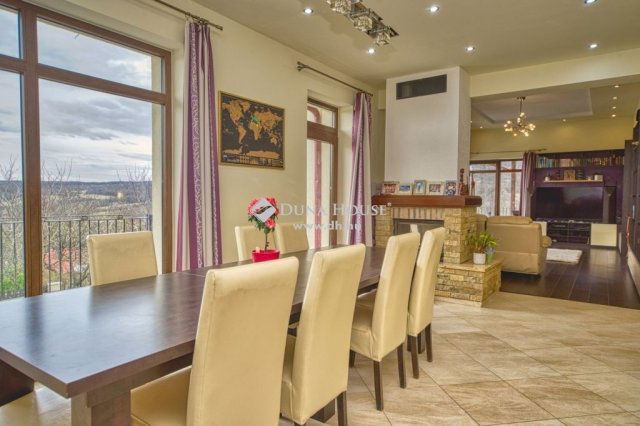 Eladó családi ház, Pilisszentkereszten 299 M Ft, 5 szobás