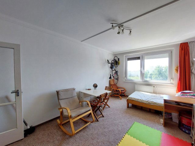 Eladó panellakás, Szegeden, Gyöngyvirág utcában 43.5 M Ft