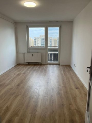 Eladó panellakás, Debrecenben 62.9 M Ft, 3 szobás