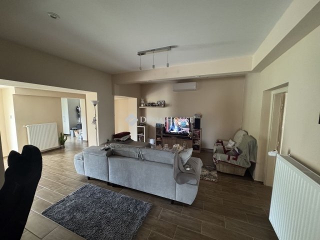 Eladó családi ház, Pécsett 82 M Ft, 3 szobás