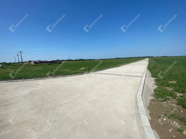 Eladó ipari ingatlan, Deszken 36.9 M Ft / költözzbe.hu