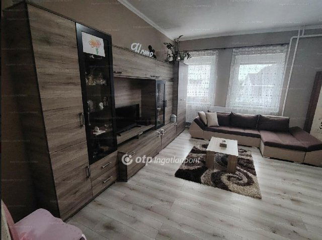 Eladó családi ház, Hajdúsámsonon 66.9 M Ft, 3 szobás