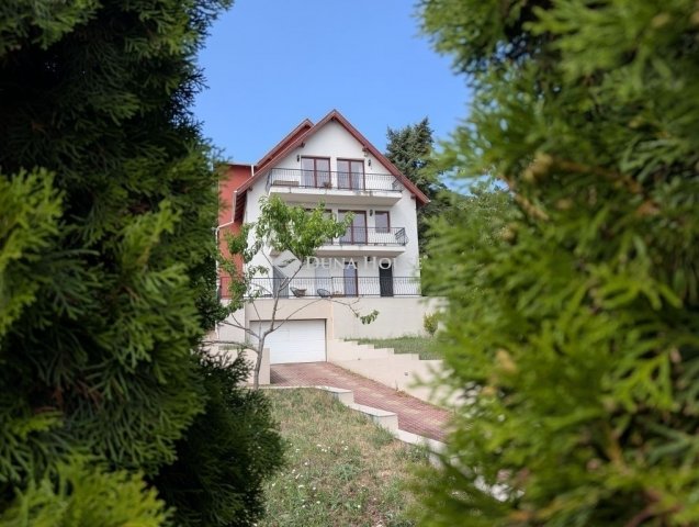 Eladó téglalakás, Budapesten, III. kerületben 116 M Ft, 2 szobás
