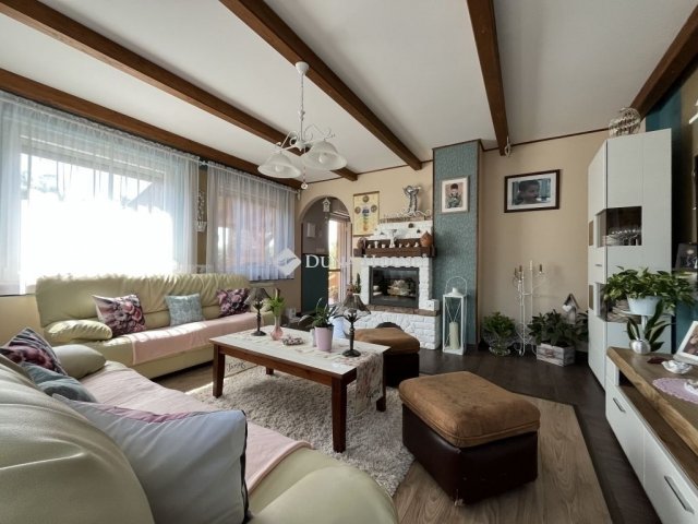 Eladó családi ház, Balatonfűzfőn 119.9 M Ft, 4 szobás