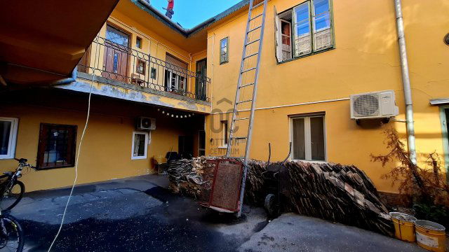 Eladó téglalakás, Pécsett 53.99 M Ft, 2 szobás