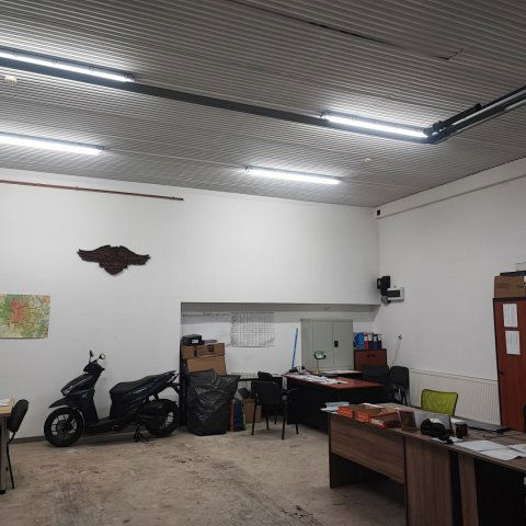 Kiadó üzlethelyiség, Debrecenben 700 E Ft / hó