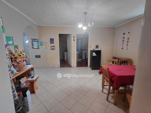 Eladó családi ház, Jászfényszarun 32 M Ft, 2+1 szobás