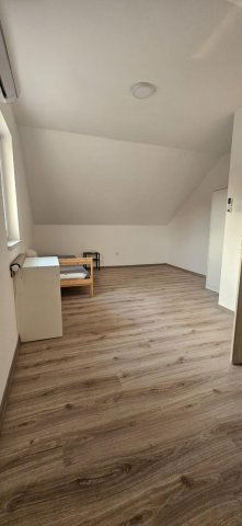 Kiadó családi ház, albérlet, Kisbéren 300 E Ft / hó, 2 szobás